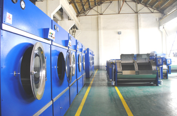 车间内景-工业洗衣机产品区